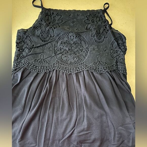 Jun & Ivy navy blue lace tank top - Picture 7 of 9